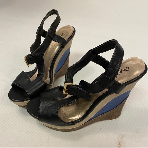 QUPID Black Platform Wedge Open Toe Sandals - Picture 3 of 5
